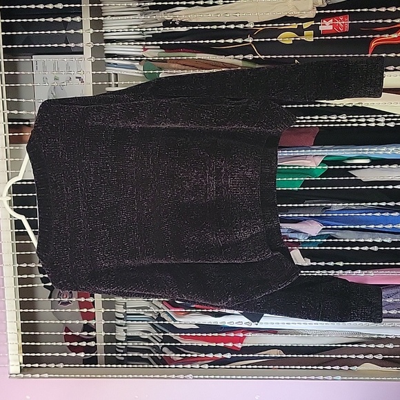 Crop Sweater - Picture 2 of 2